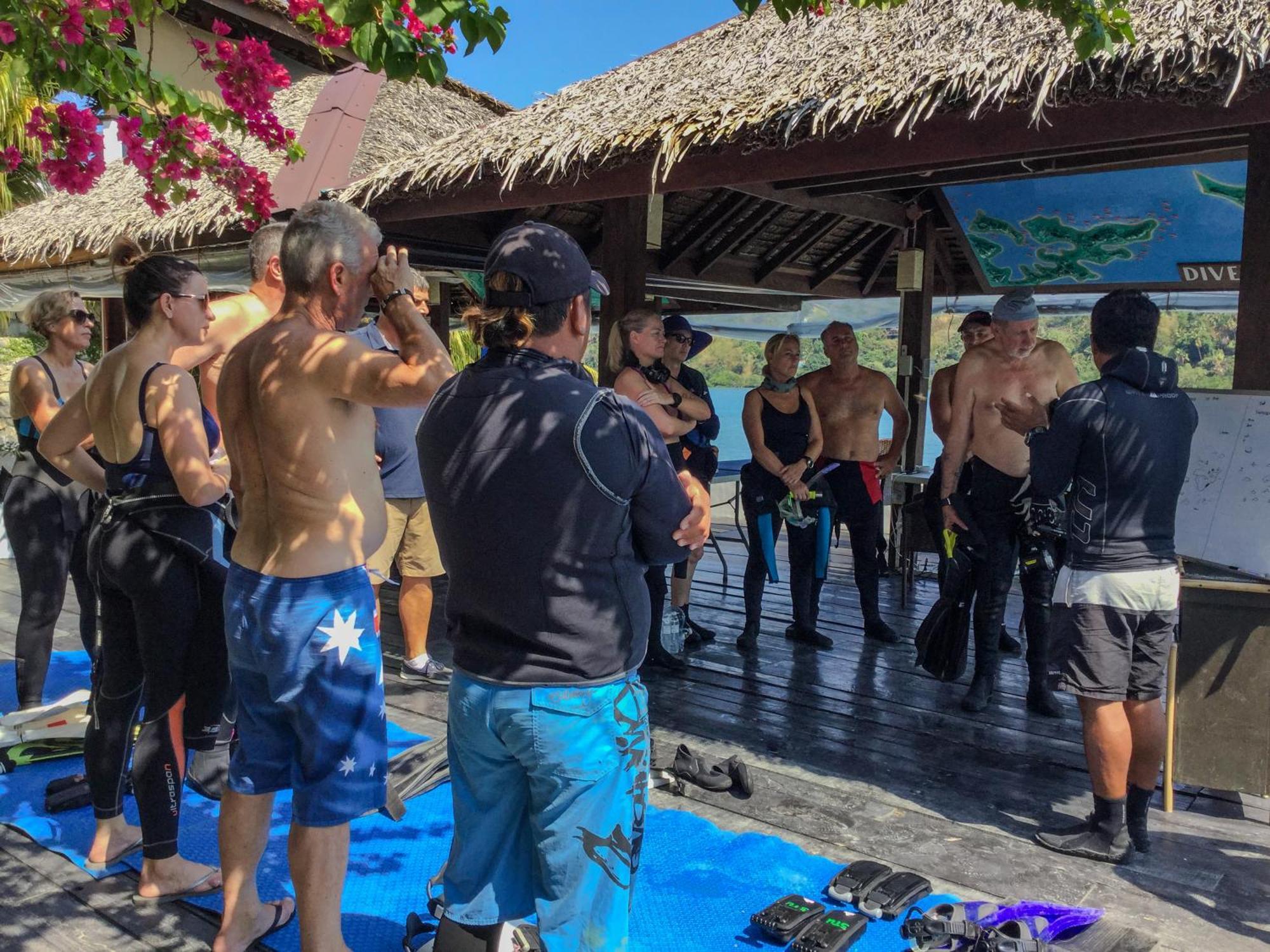 Edgewater Dive & Spa Resort Puerto Galera Dış mekan fotoğraf